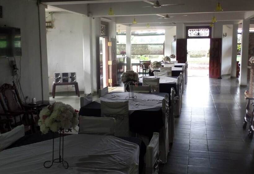 호텔 Nilketha Villa Eco