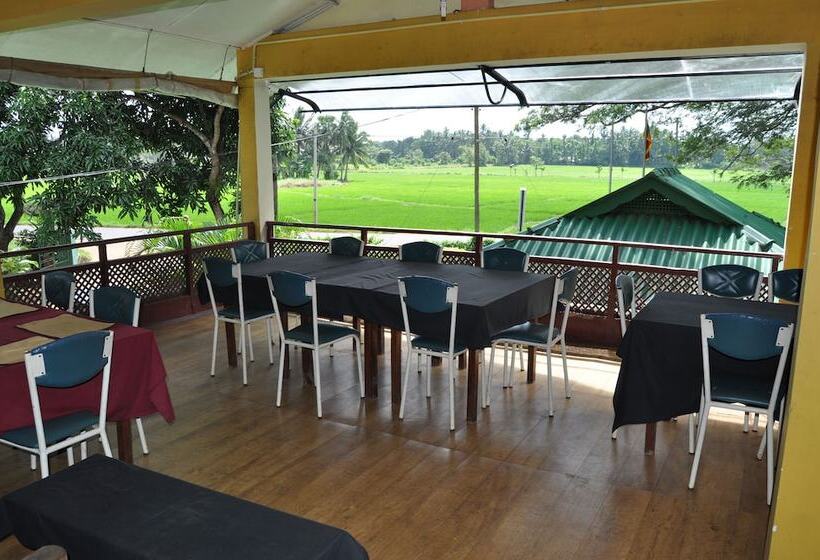 호텔 Nilketha Villa Eco