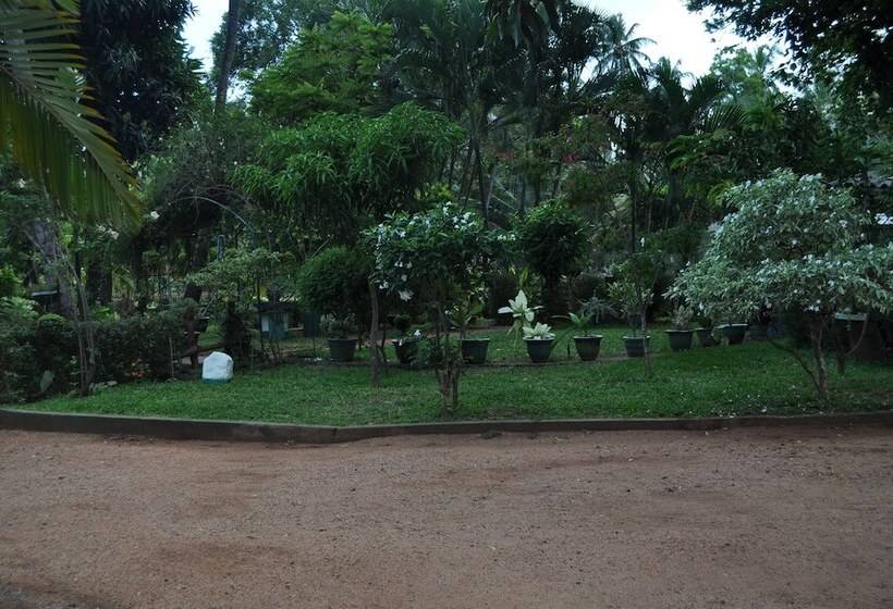 호텔 Nilketha Villa Eco