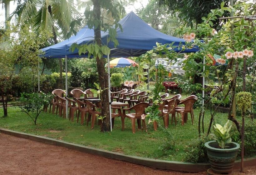 호텔 Nilketha Villa Eco