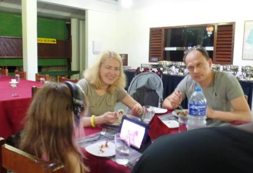 호텔 Nilketha Villa Eco