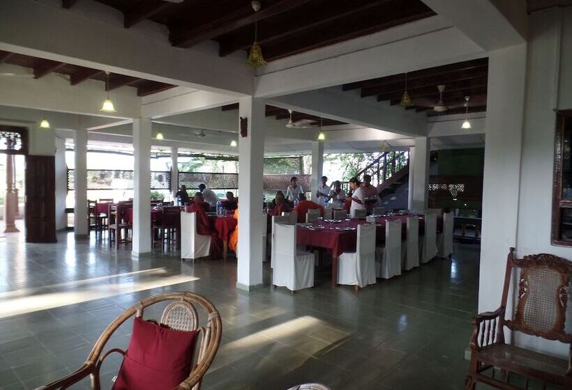 호텔 Nilketha Villa Eco