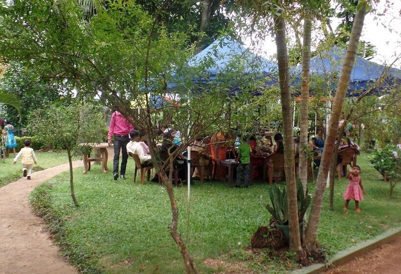 호텔 Nilketha Villa Eco