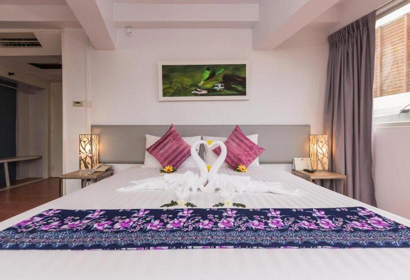 On Hotel Phuket   Sha