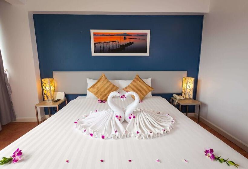 On Hotel Phuket   Sha