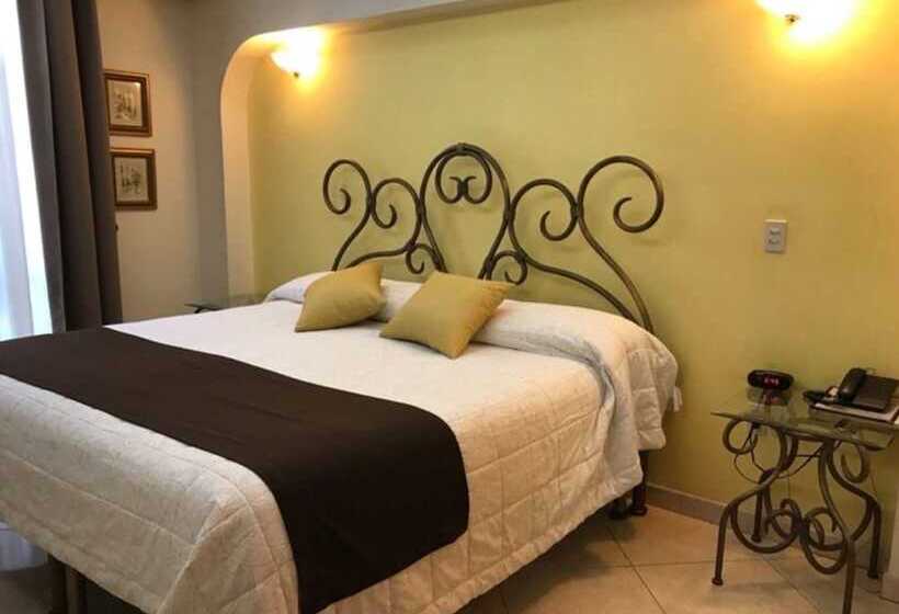 فندق Plaza Ejecutivo