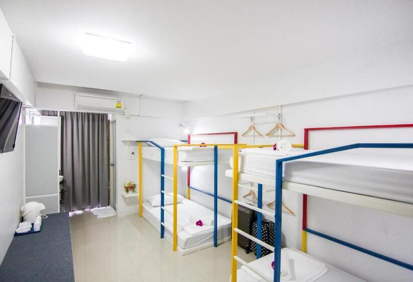 Отель Regent Ngamwongwan