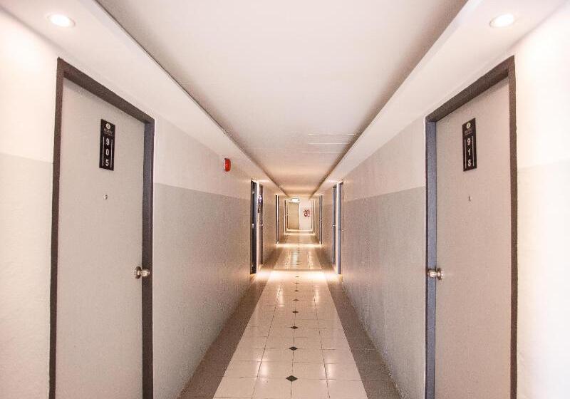 Отель Regent Ngamwongwan