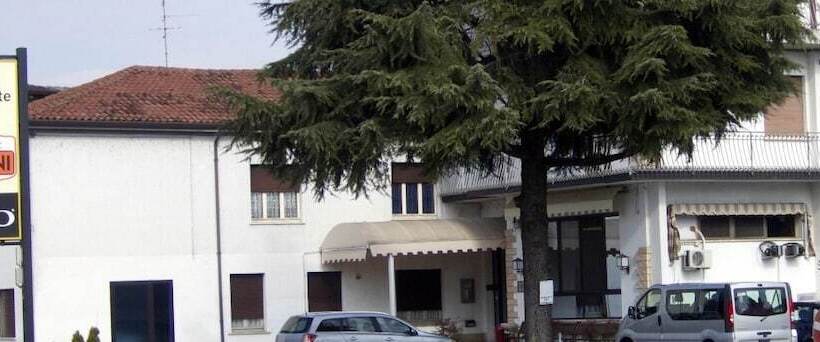 ホテル Ristorante Da Gianni