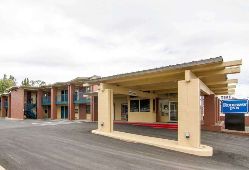 בית מלון כפרי Rodeway Inn Flagstaff East Route 66