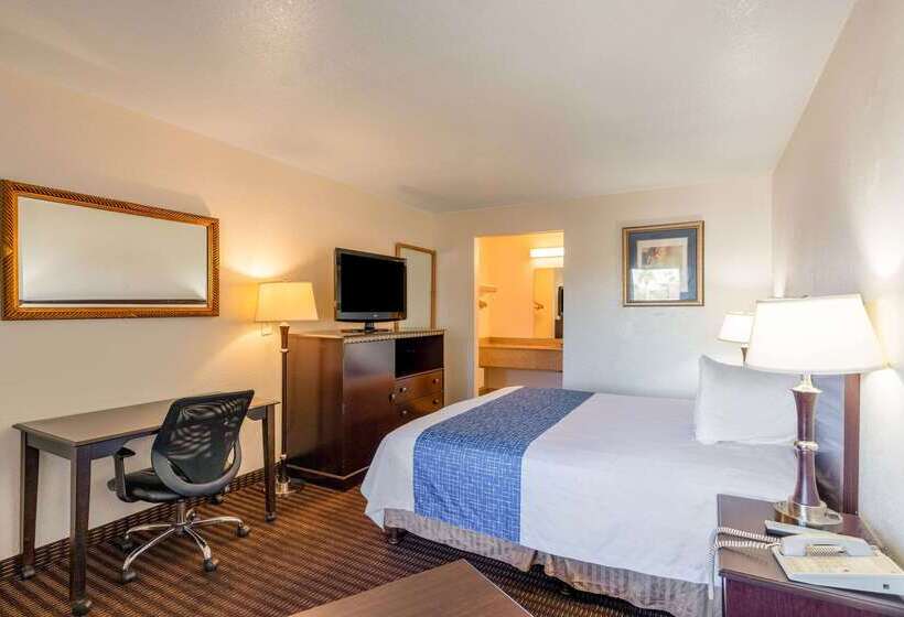 Отель Rodeway Inn Phoenix North I17