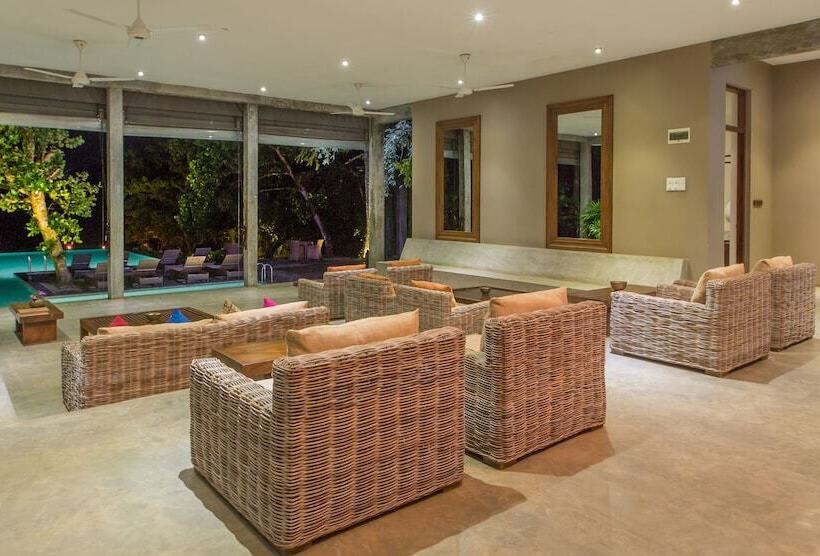 ホテル Roman Lake Ayurveda Resort