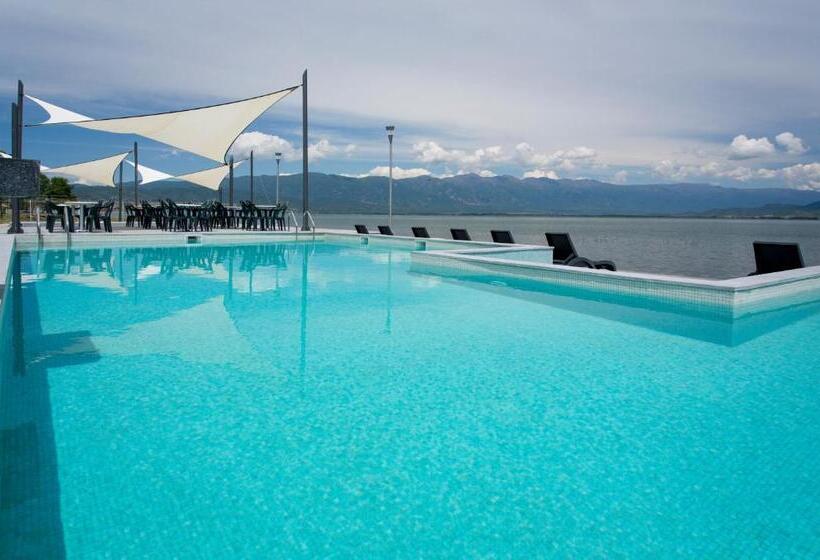 هتل Romantique Plaza Dojran