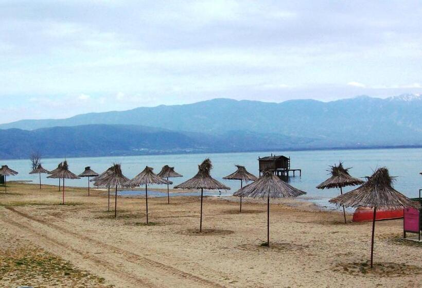 هتل Romantique Plaza Dojran