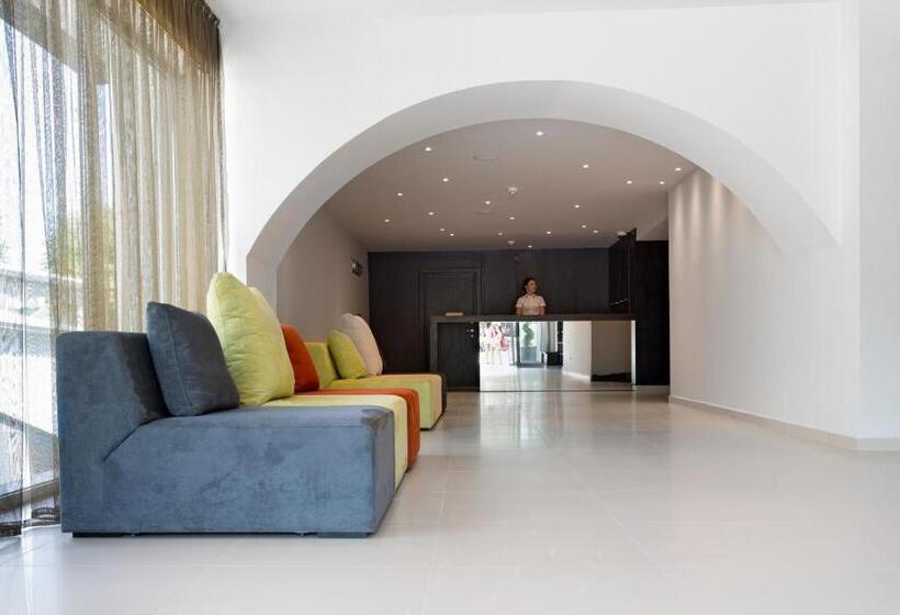 هتل Romantique Plaza Dojran