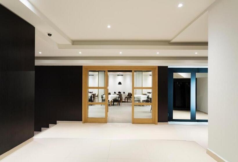 هتل Romantique Plaza Dojran