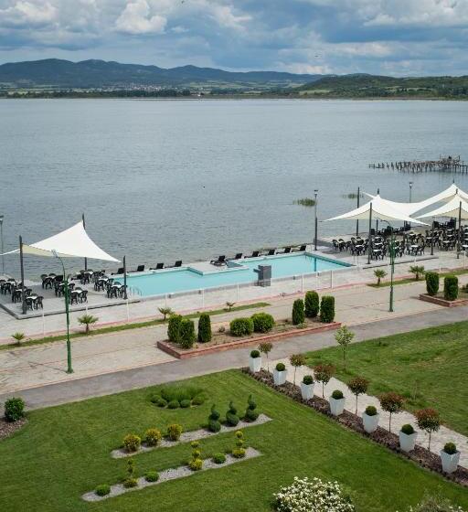 هتل Romantique Plaza Dojran