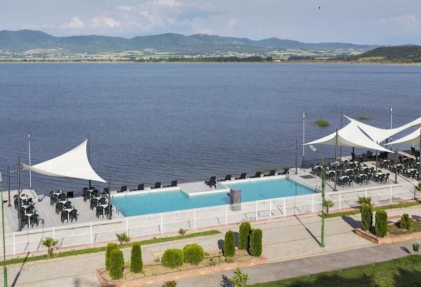 هتل Romantique Plaza Dojran