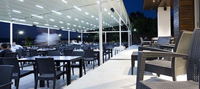 هتل Romantique Plaza Dojran