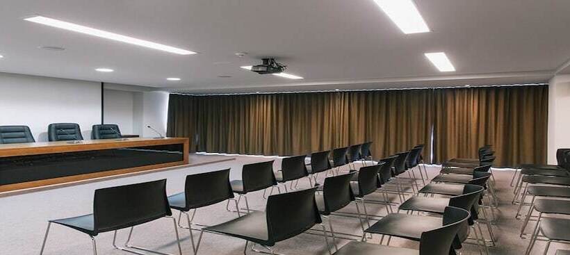 هتل Romantique Plaza Dojran