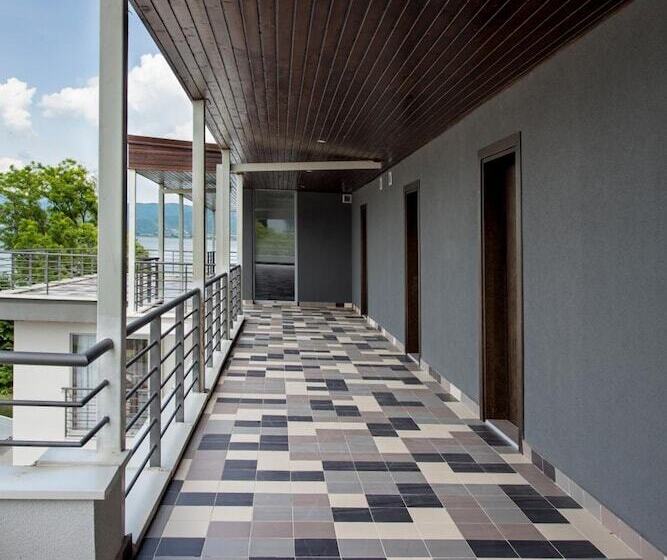 هتل Romantique Plaza Dojran