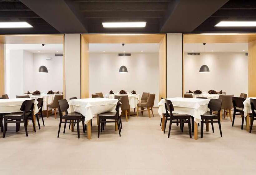 هتل Romantique Plaza Dojran