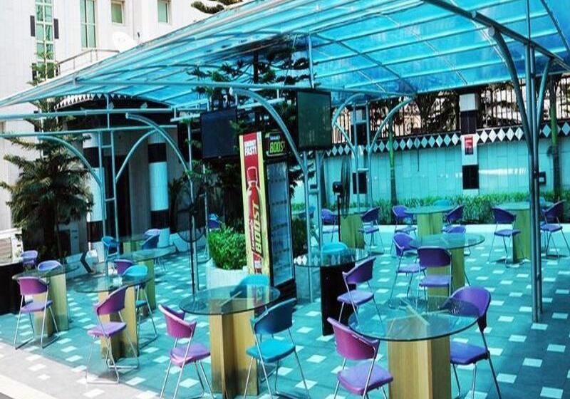 Royalview Hotel And Suites