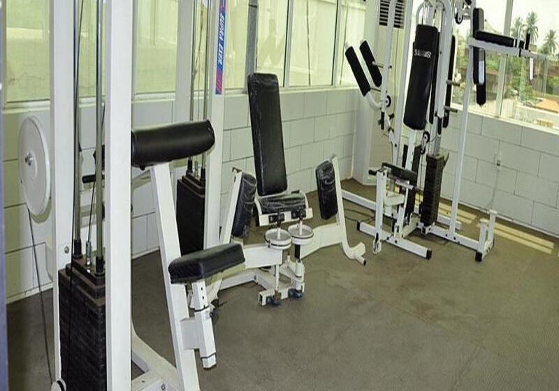 Royalview Hotel And Suites