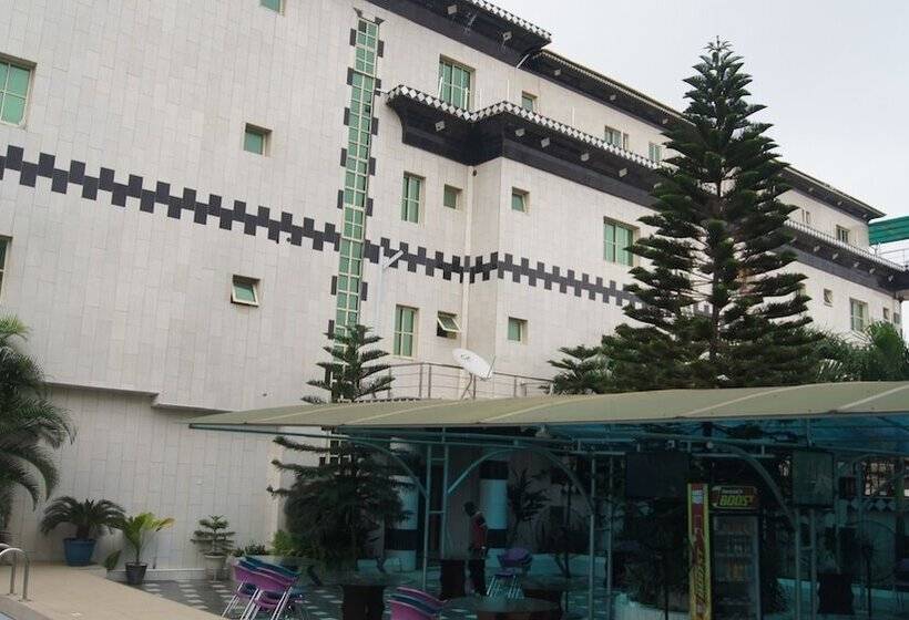 Royalview Hotel And Suites