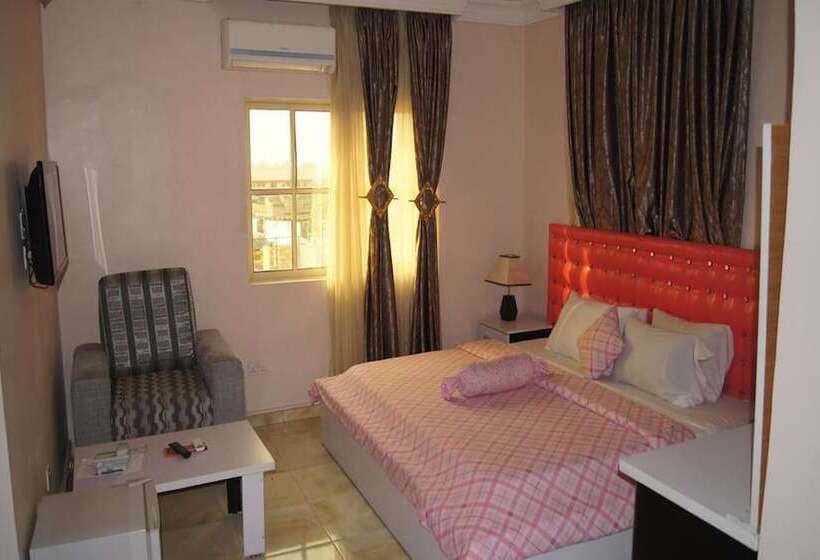 Royalview Hotel And Suites