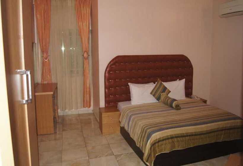 Royalview Hotel And Suites