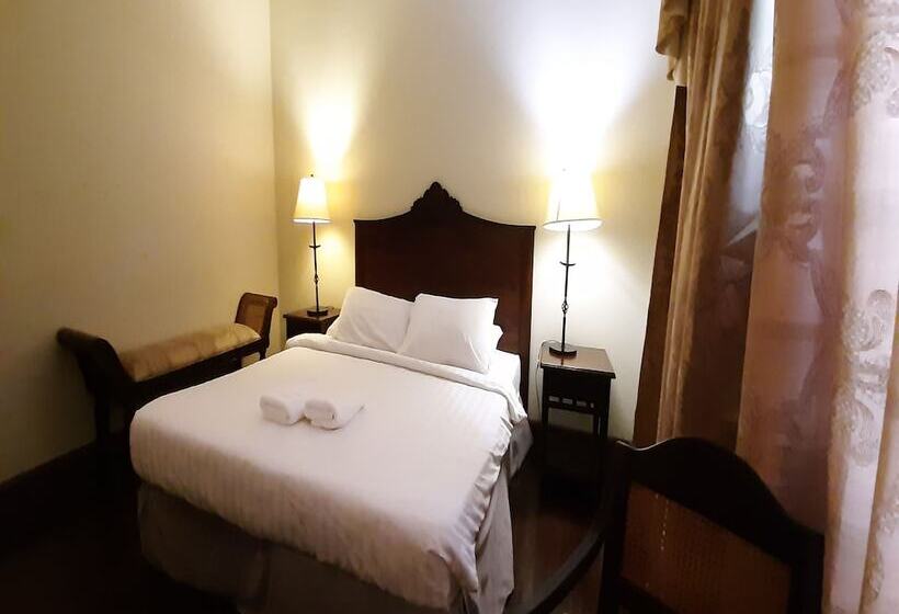 هتل Salcedo De Vigan