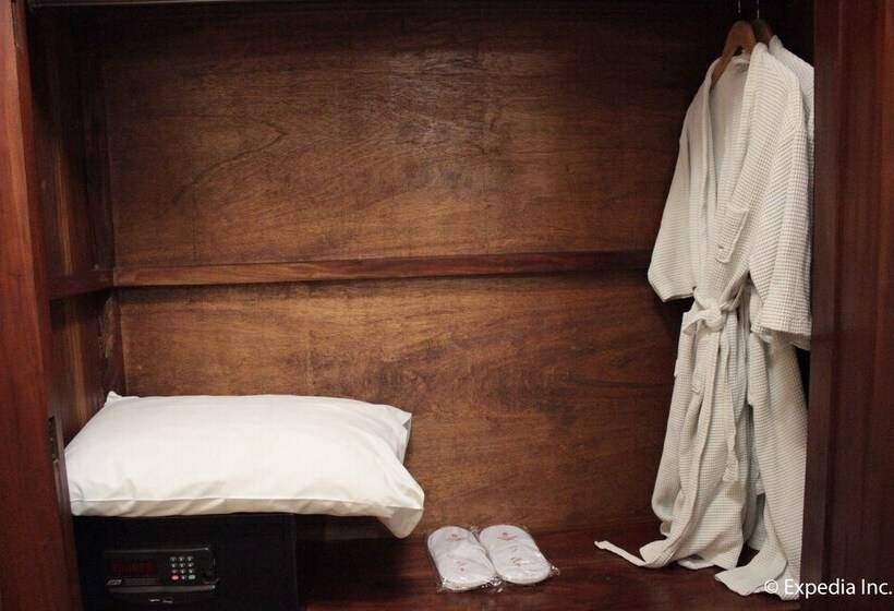 هتل Salcedo De Vigan