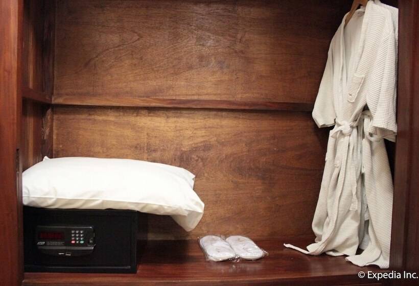 هتل Salcedo De Vigan