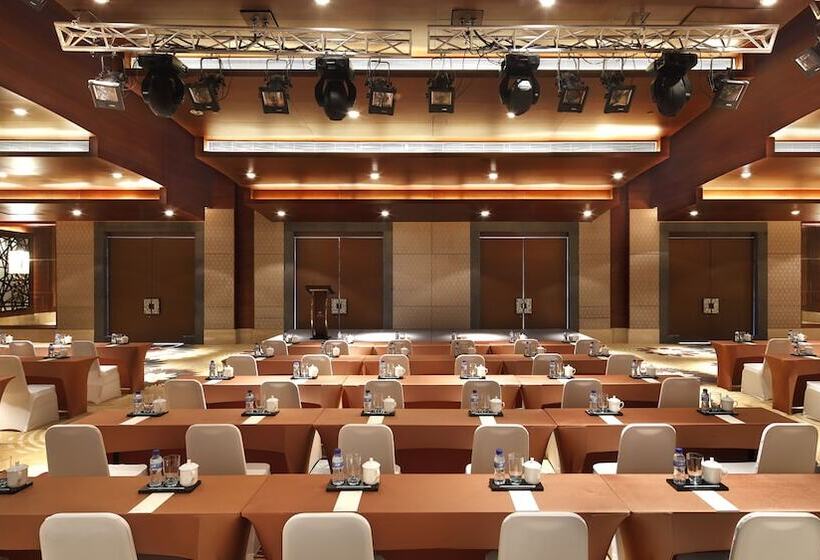 בית מלון כפרי Sheraton Shenzhou Peninsula Resort