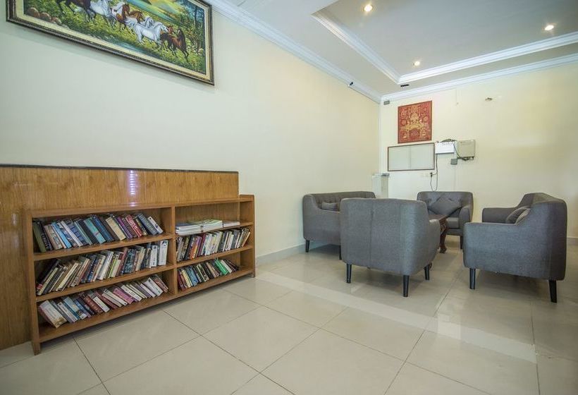 בית מלון כפרי Sihanoukville Plaza