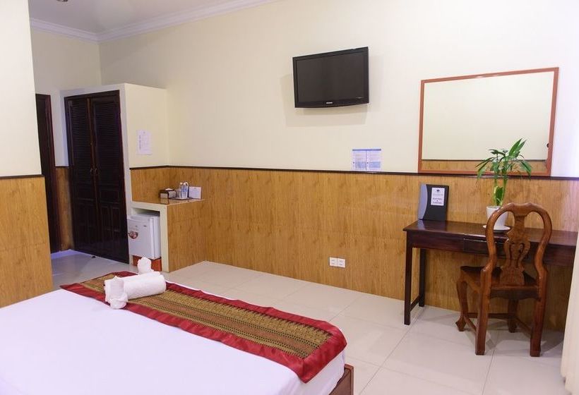 בית מלון כפרי Sihanoukville Plaza