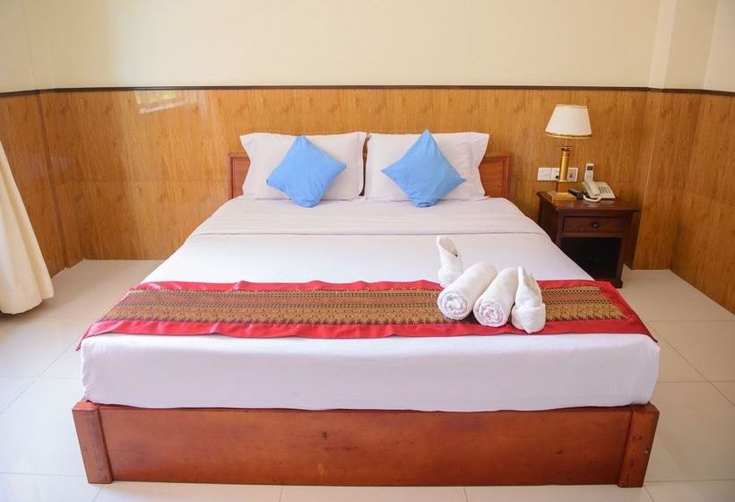 בית מלון כפרי Sihanoukville Plaza