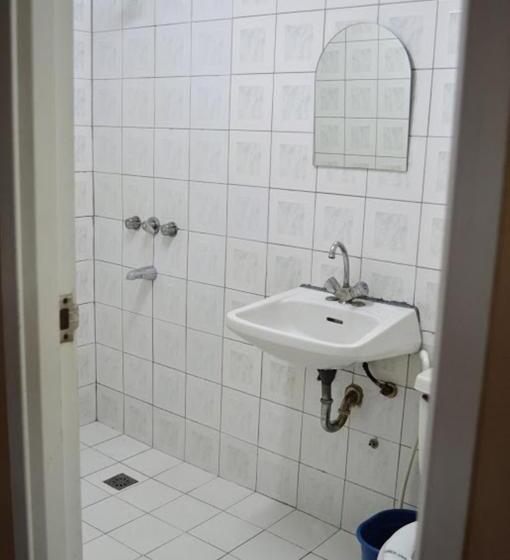 هتل Sogo   Monumento, Lrt Station