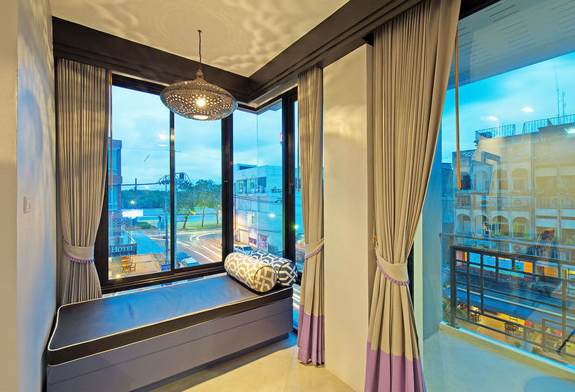 호텔 Srisawara Casa