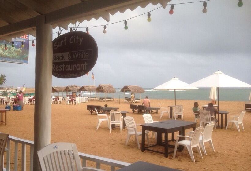 فندق Surf Una Beach