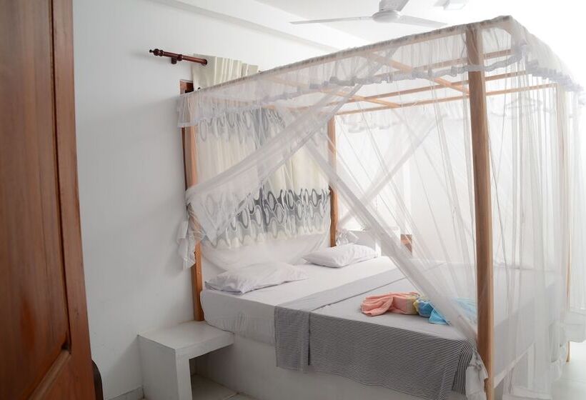 فندق Surf Una Beach