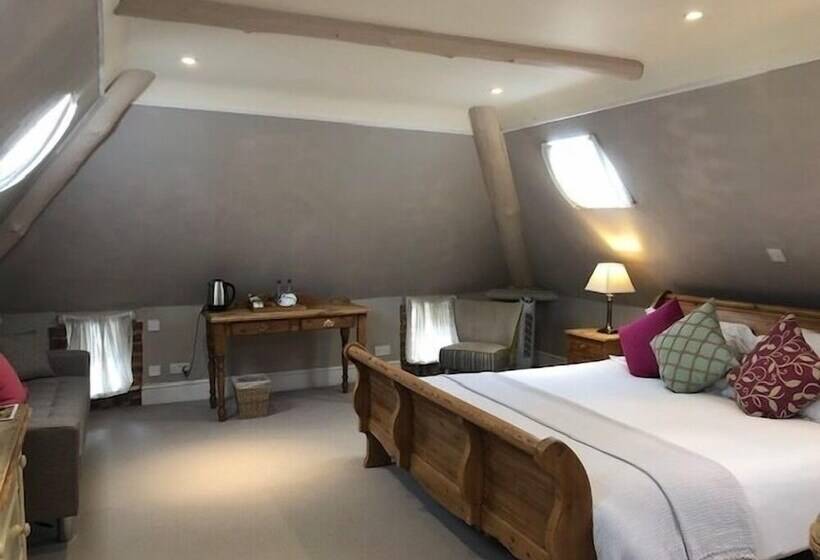 בית מלון כפרי The Admiral Hornblower