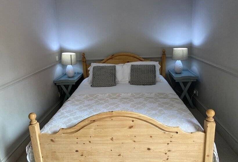 בית מלון כפרי The Admiral Hornblower