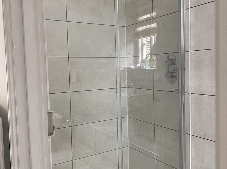 בית מלון כפרי The Admiral Hornblower