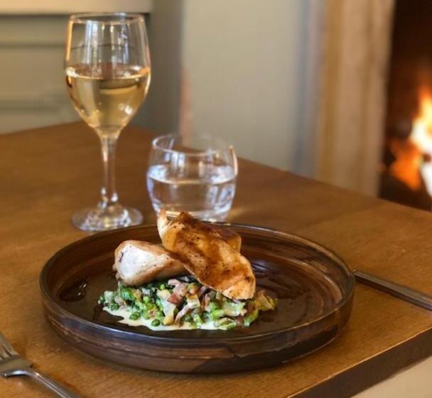 בית מלון כפרי The Admiral Hornblower