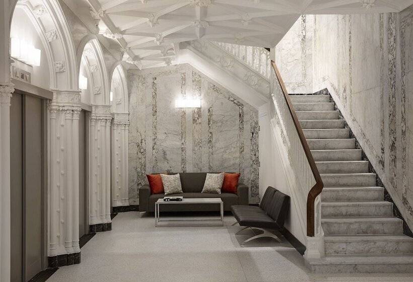 The Godfrey Hotel Boston