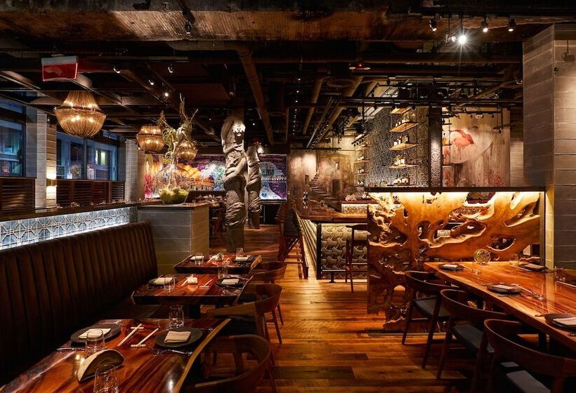 The Godfrey Hotel Boston