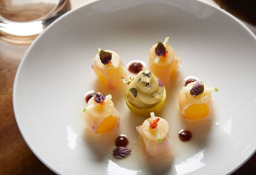 The Godfrey Hotel Boston