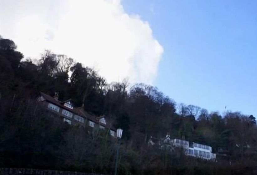 فندق The Lyn Valley Guest House